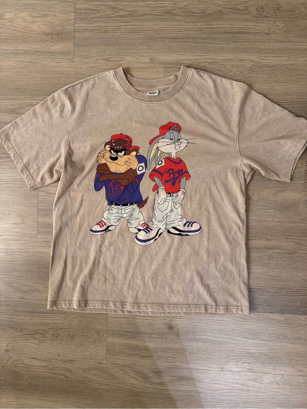 Looney Tunes Men’s Graphic Tee LARGE